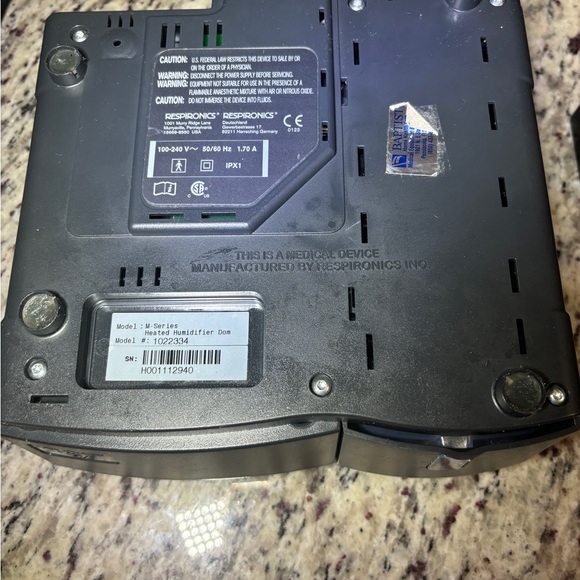 Respronics Heated Humidifier accessories and carry case 1422 hours - Picture 2 of 15